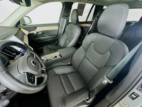 Used 2026 Volvo XC90 B6 Plus w/ Protection Package Premier AWD/4WD image 33