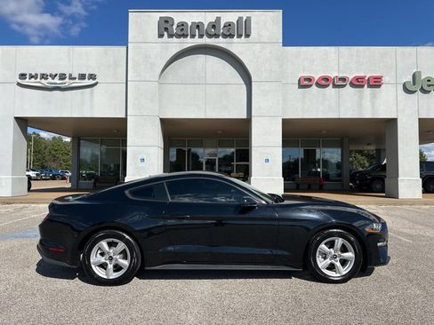 Used 2018 Ford Mustang Coupe image 8