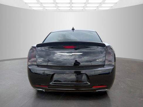 Used 2015 Chrysler 300 S AWD/4WD image 4