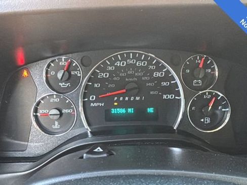 Used 2024 Chevrolet Express 3500 LT w/ LT Preferred Equipment Group RWD image 12