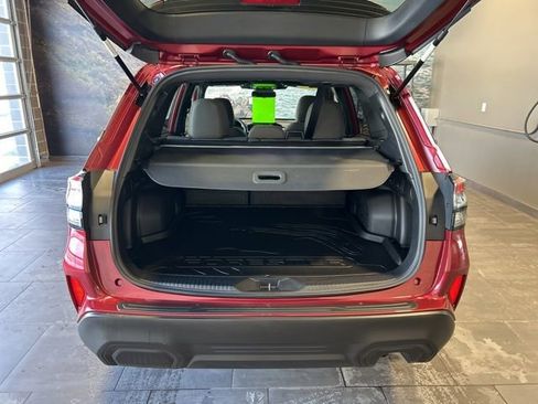 Used 2025 Subaru Forester Premium image 33