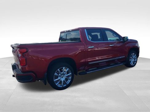 Used 2025 Chevrolet Silverado 1500 High Country w/ High Country Premium Package AWD/4WD image 11