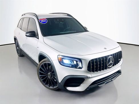 Used 2021 Mercedes-Benz GLB 35 AMG 4MATIC image 2