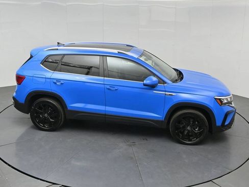 Used 2023 Volkswagen Taos SE w/ Panoramic Sunroof Package FWD image 46