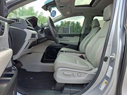 Used 2024 Honda Odyssey EX-L image 16