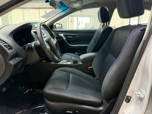 Used 2016 Nissan Altima 2.5 S w/ Power Driver Seat Package FWD image 12