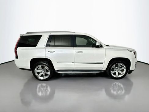 Used 2020 Cadillac Escalade Premium Luxury AWD/4WD image 8
