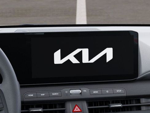 New 2026 Kia K4 FWD image 21