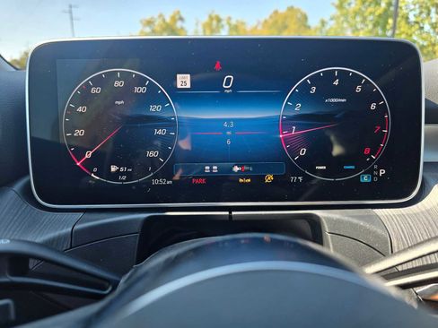 New 2026 Mercedes-Benz CLE 300 4MATIC Coupe image 23