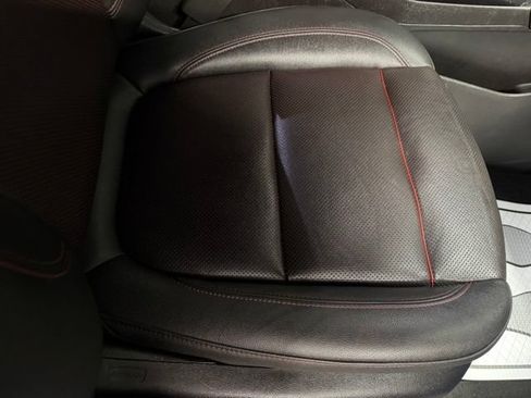 Used 2021 Chevrolet Blazer RS w/ Enhanced Convenience Package FWD image 29