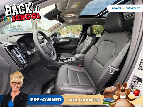 Used 2026 Volvo XC40 B4 Core FWD image 13