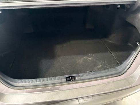 Used 2023 Toyota Camry SE FWD image 9