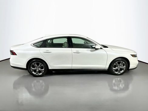 Used 2024 Honda Accord EX image 7
