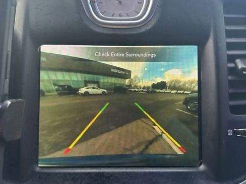 Used 2021 Chrysler 300 Touring w/ Sport Appearance Package image 17