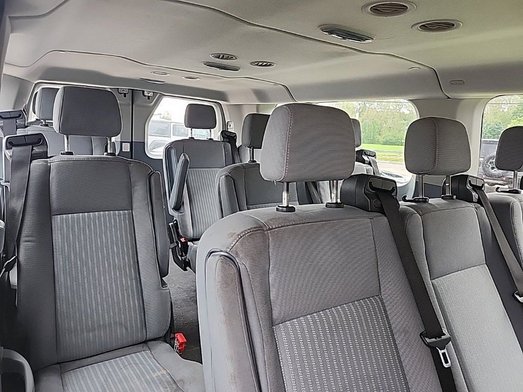 Used 2017 Ford Transit 350 XLT RWD image 5