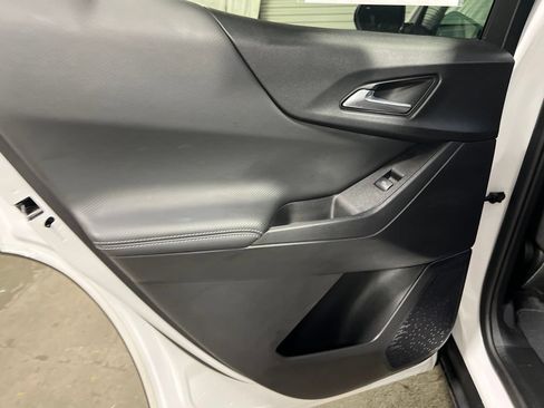 Used 2025 Chevrolet Equinox LT FWD image 18