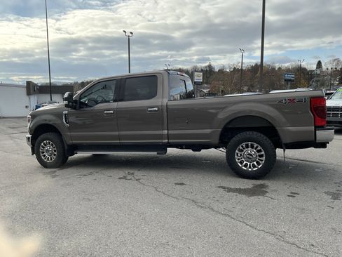 Used 2021 Ford F350 XLT w/ XLT Premium Package image 11