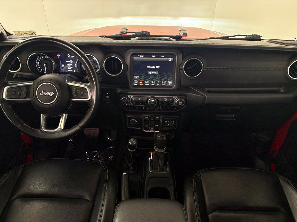 Used 2022 Jeep Wrangler Unlimited Sahara w/ Cold Weather Group AWD/4WD image 33