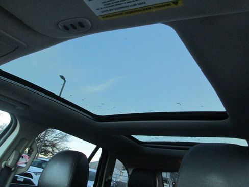 Used 2013 Ford Edge Limited image 16