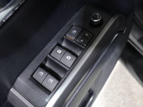 Used 2018 Toyota Tacoma TRD Sport AWD/4WD image 14