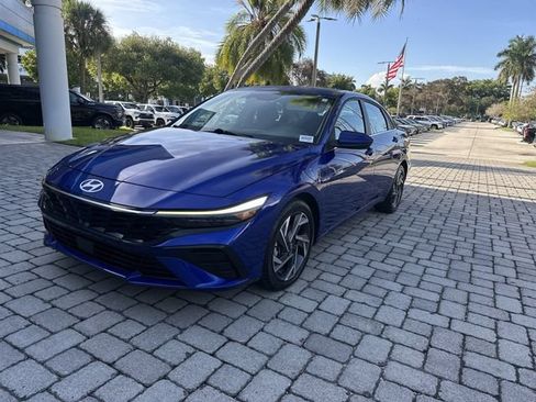 Used 2025 Hyundai Elantra SEL FWD image 20