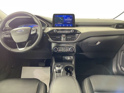 Used 2022 Ford Escape SEL w/ Technology Package image 14