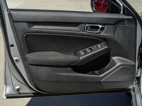 Used 2025 Honda Civic Sport image 23