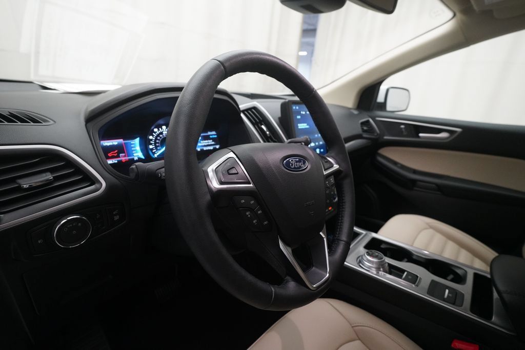 Used 2024 Ford Edge SEL w/ Convenience Package AWD/4WD image 8