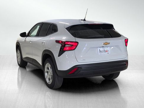 New 2026 Chevrolet Trax LS w/ LS Convenience Package FWD image 5
