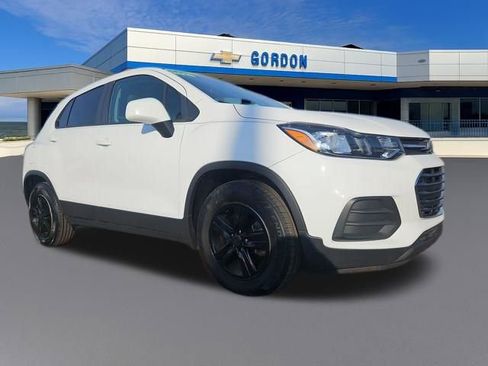 Used 2019 Chevrolet Trax LS w/ Tint and Cruise Package image 8