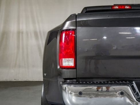 Used 2015 RAM 3500 Tradesman w/ Chrome Appearance Group AWD/4WD image 39