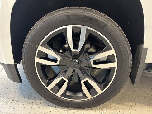 Used 2018 Chevrolet Tahoe Premier image 13