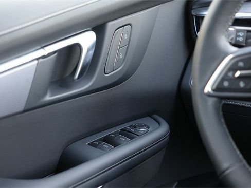 Used 2026 Buick Enclave Sport Touring image 19