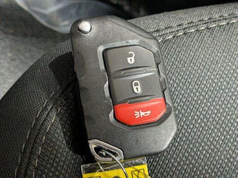 Certified 2022 Jeep Wrangler Unlimited Sport image 26