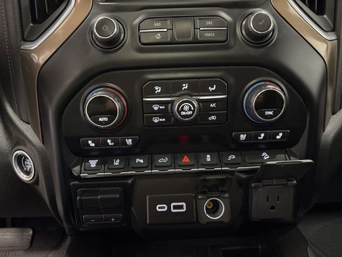 Used 2022 Chevrolet Silverado 3500 High Country w/ Z71 Off-Road Package AWD/4WD image 20