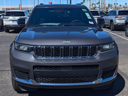 New 2025 Jeep Grand Cherokee L Laredo image 6