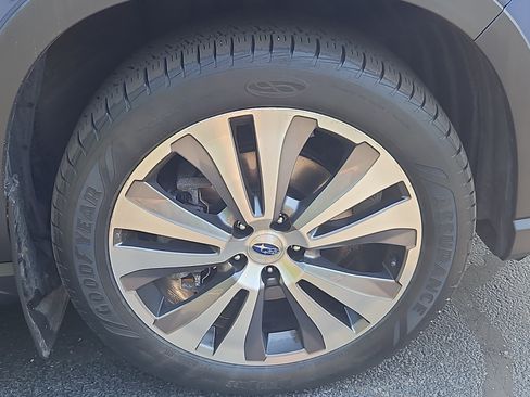 Used 2022 Subaru Ascent Touring AWD/4WD image 33
