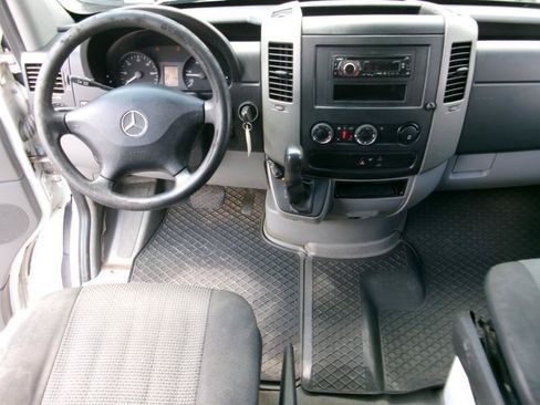 Used 2011 Mercedes-Benz Sprinter 2500 image 13