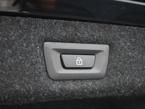 Used 2017 BMW 540i image 50