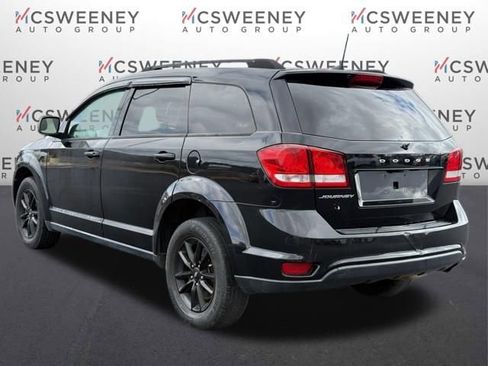 Used 2019 Dodge Journey SE w/ Connectivity Group FWD image 3