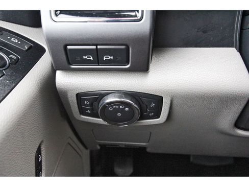 Used 2022 Ford F350 XLT w/ XLT Premium Package AWD/4WD image 19