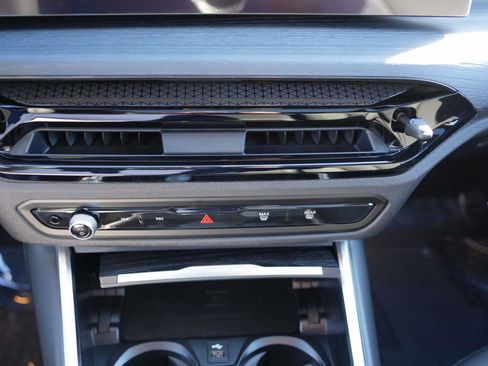 New 2026 BMW 330i Sedan w/ Convenience Package image 20