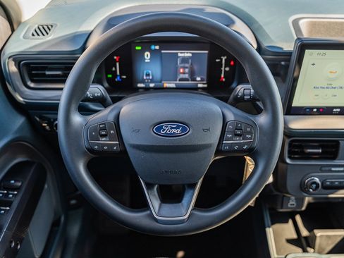 New 2025 Ford Maverick XL image 18