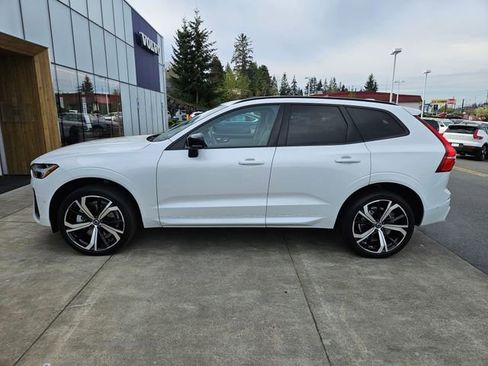 Certified 2023 Volvo XC60 B6 Ultimate w/ Protection Package Premier AWD/4WD image 8