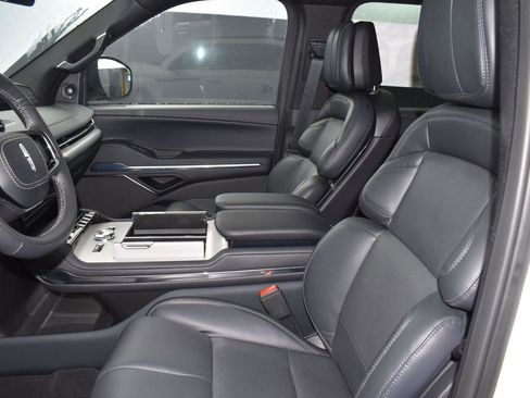 New 2025 Lincoln Navigator L Reserve w/ Jet Appearance Package image 10