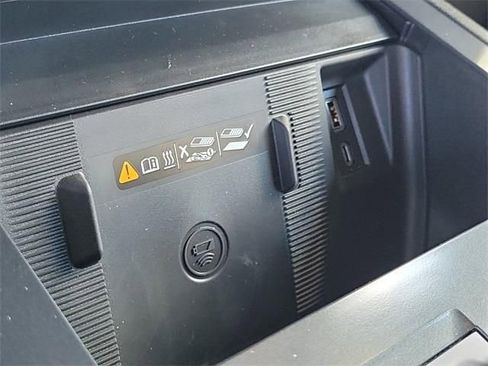 New 2026 GMC Hummer EV 2X image 25