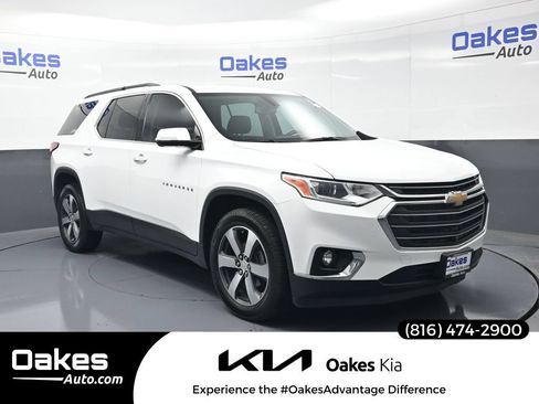 Used 2020 Chevrolet Traverse LT w/ LT Premium Package FWD image 1