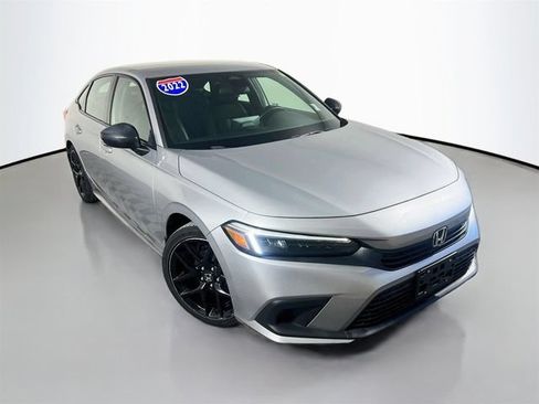Used 2022 Honda Civic Sport image 2