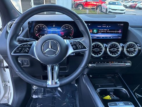 Used 2025 Mercedes-Benz GLA 250 image 14