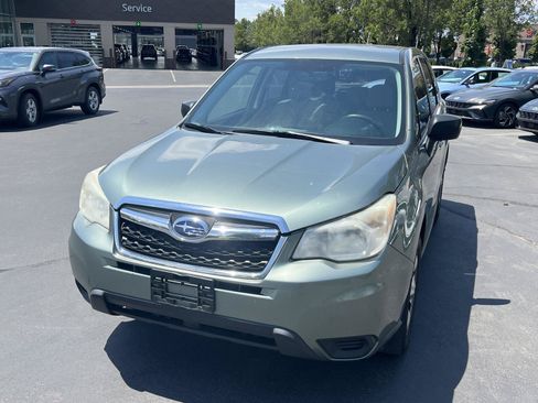 Used 2014 Subaru Forester 2.5i AWD/4WD image 2